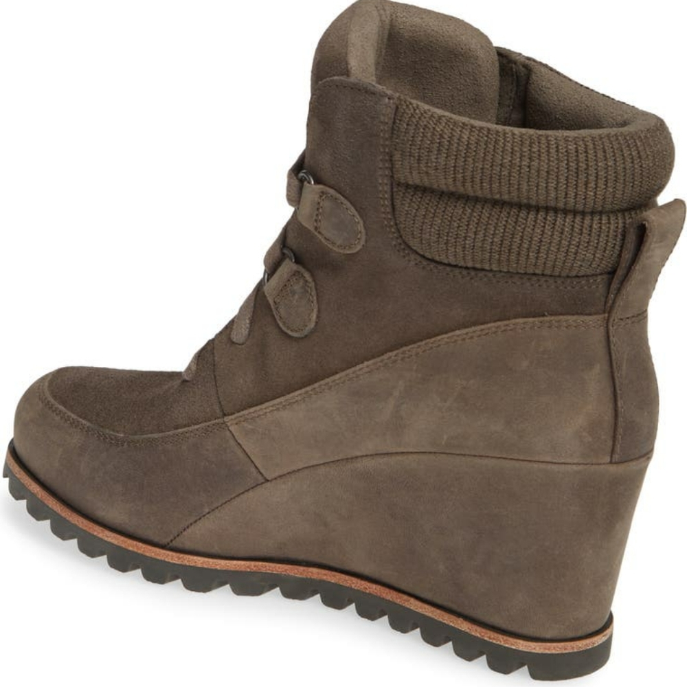 Brand new Ugg Kriston